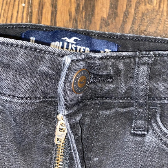 Hollister skinny jeans size 25/32 long - Picture 4 of 9